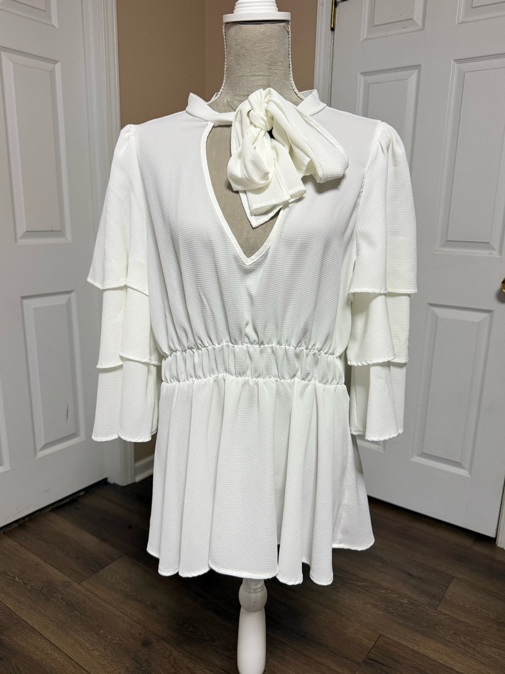 ❤️Find me flutter sleeve fit and flare blouse size 2X